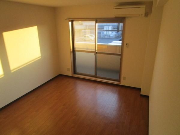 �y�����E���r���O�z�@���d�l�ʐ^