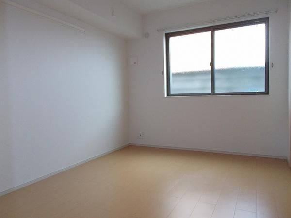 �y���̑������E�X�y�[�X�z�@���d�l�ʐ^