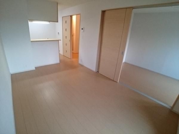 �y�����E���r���O�z�@���d�l�ʐ^