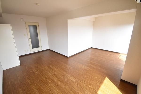 �y�����E���r���O�z�@���������ʎ���