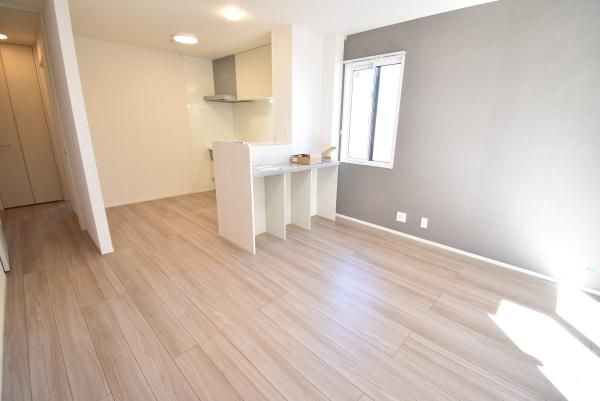 �y�����E���r���O�z�@