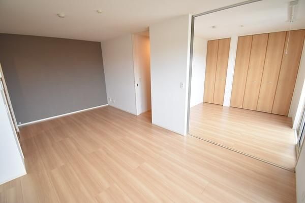 �y�����E���r���O�z�@���������ʎ���