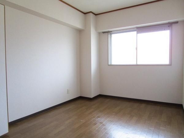 �y�����E���r���O�z�@