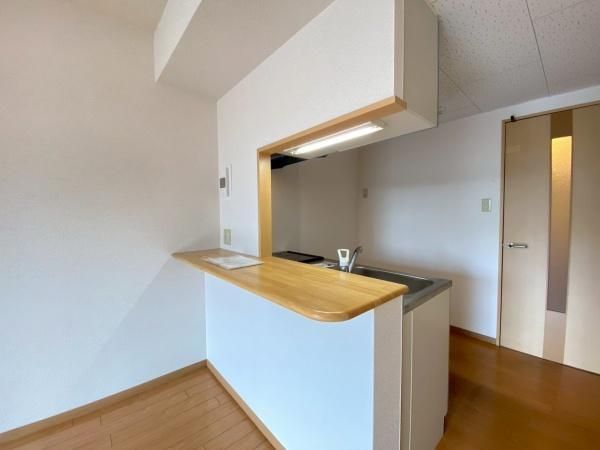 �y�L�b�`���z�@