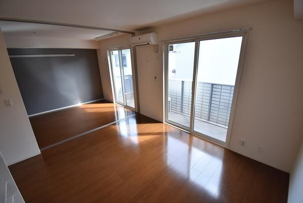 �y�����E���r���O�z�@���������ʎ���