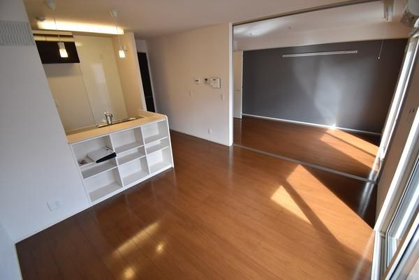 �y�����E���r���O�z�@���������ʎ���