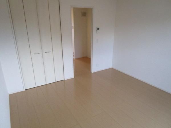 �y�����E���r���O�z�@���������ʎ���