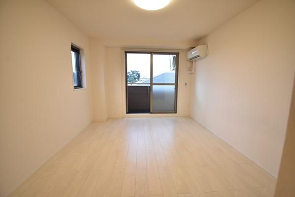 �y���̑������E�X�y�[�X�z�@���d�l�ʐ^