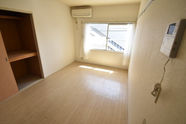 �y�����E���r���O�z�@���d�l�ʐ^