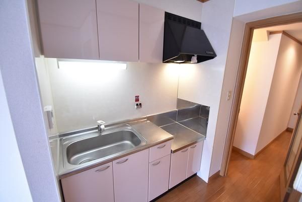 �y�L�b�`���z�@