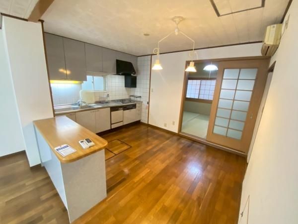 �y�L�b�`���z�@