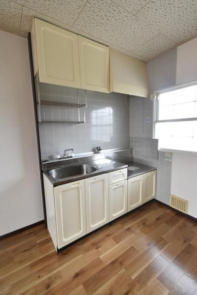 �y�L�b�`���z�@