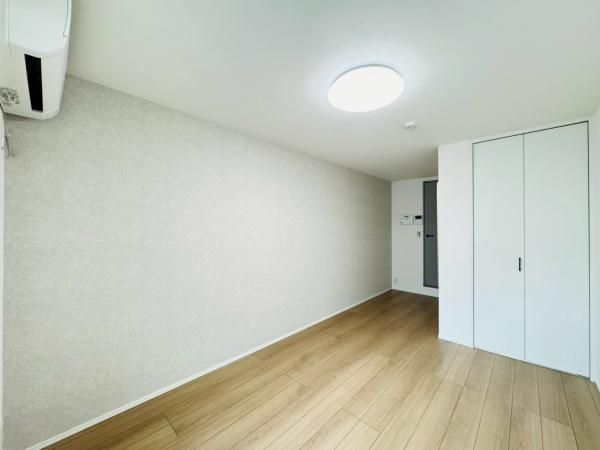 �y�����E���r���O�z�@