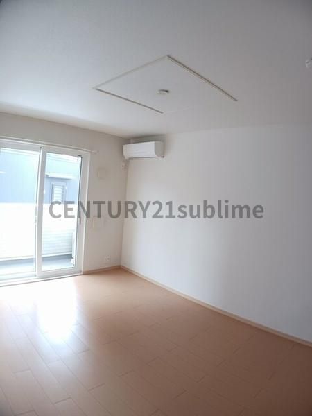 �y�����E���r���O�z�@