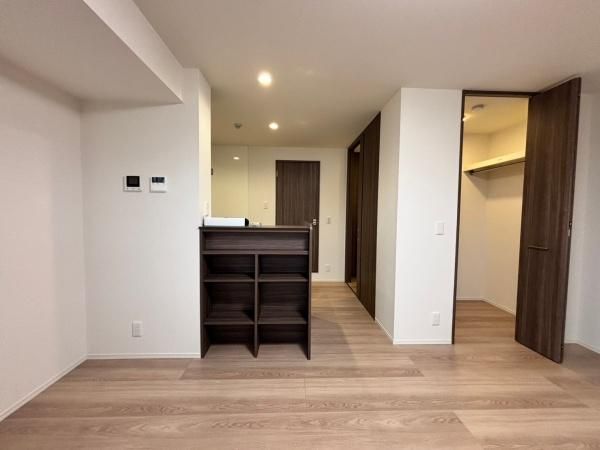 �y�����E���r���O�z�@