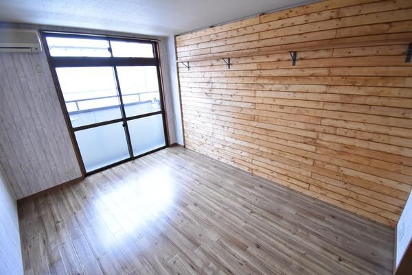 �y�����E���r���O�z�@