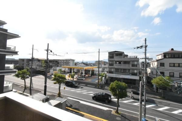 �y���]�z�@