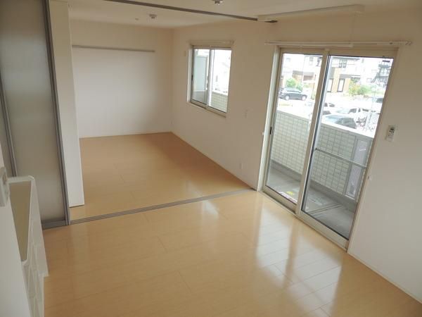 �y�����E���r���O�z�@