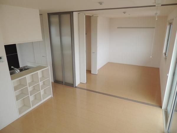 �y�����E���r���O�z�@