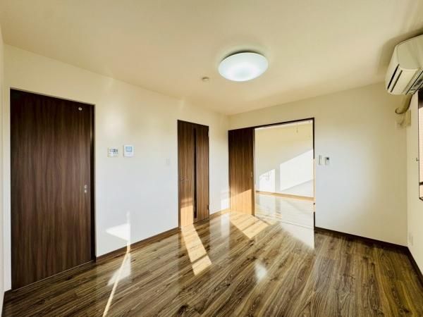 �y�����E���r���O�z�@���d�l�ʐ^