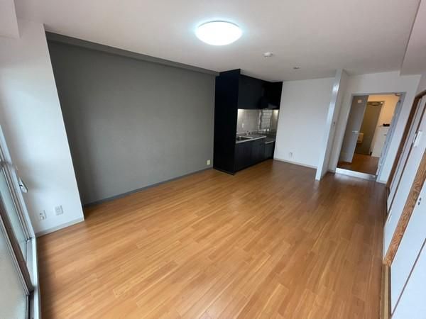 �y�����E���r���O�z�@�������ʎ�