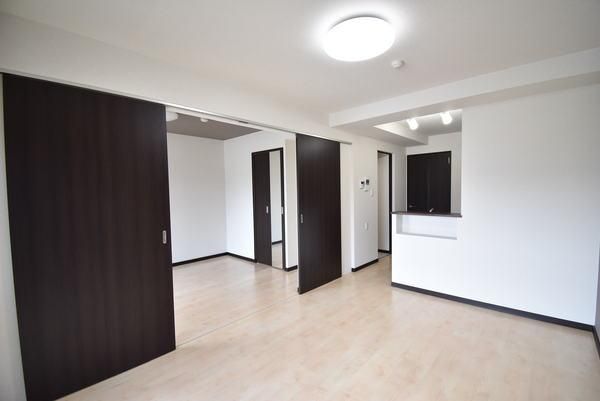 �y�����E���r���O�z�@���d�l�ʐ^