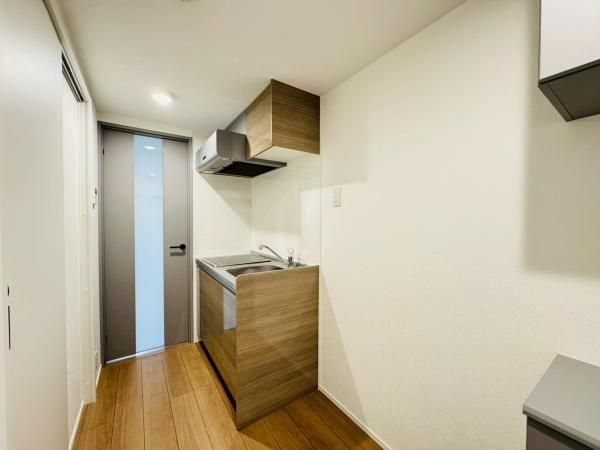 �y�����E���r���O�z�@