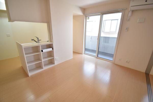 �y�����E���r���O�z�@���d�l�ʐ^