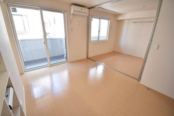 �y�����E���r���O�z�@���d�l�ʐ^