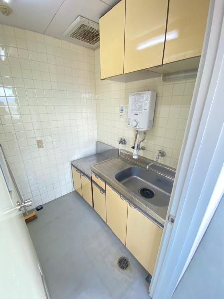 �y�L�b�`���z�@