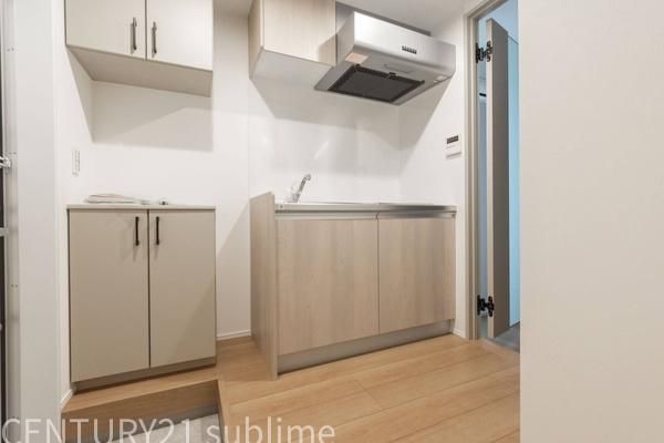 �y�����E���r���O�z�@