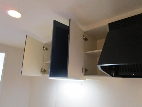 �y���̑��ݔ��z�@���d�l�ʐ^