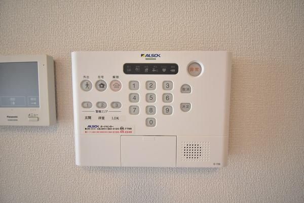 �y�Z�L�����e�B�z�@���������ʎ���