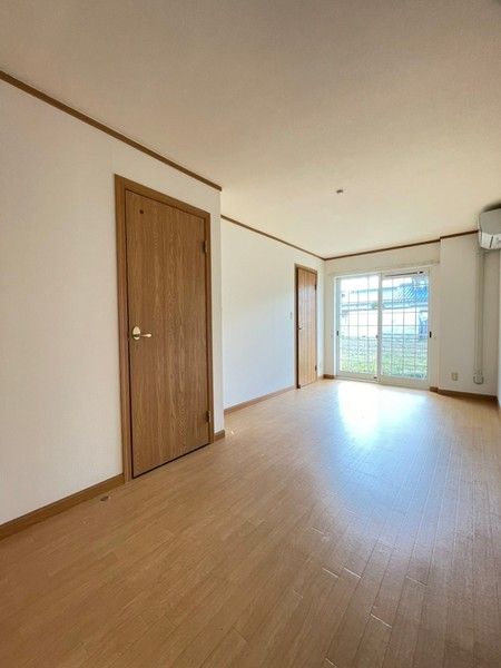 �y�����E���r���O�z�@���������ʎ���