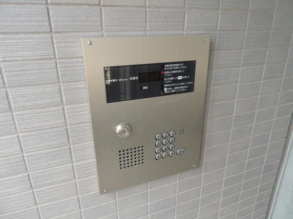 �y�Z�L�����e�B�z�@���d�l�ʐ^