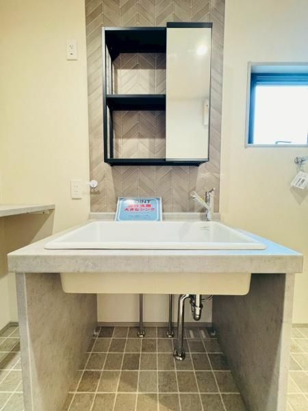 �y���ʏ��z�@