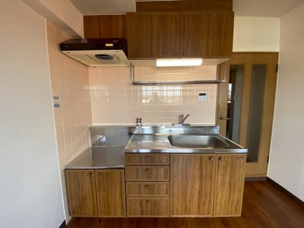 �y�L�b�`���z�@