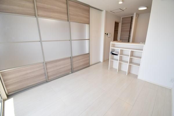 �y�����E���r���O�z�@���������ʎ���