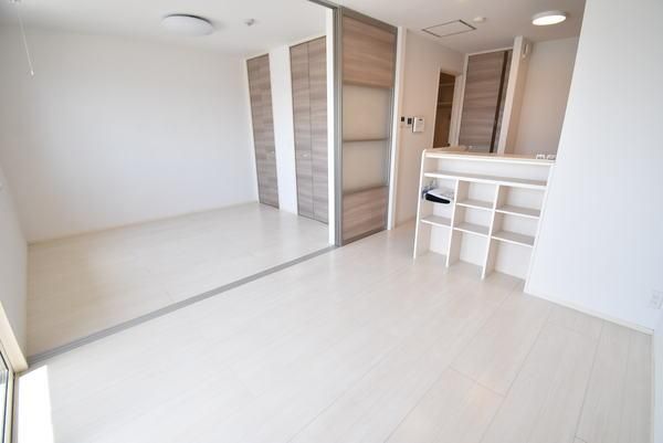 �y�����E���r���O�z�@���������ʎ���