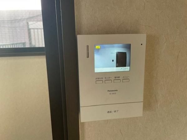 �y�Z�L�����e�B�z�@