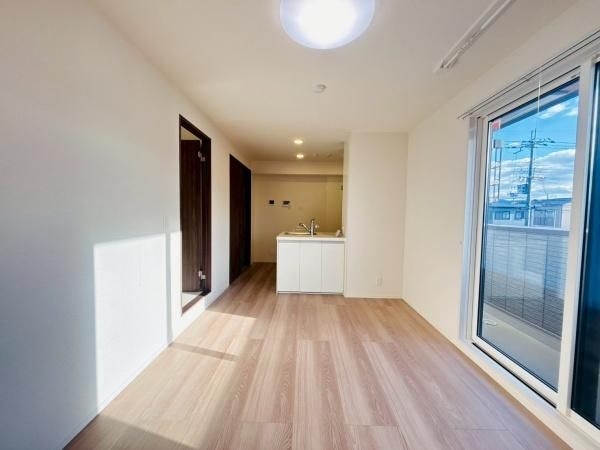 �y�����E���r���O�z�@