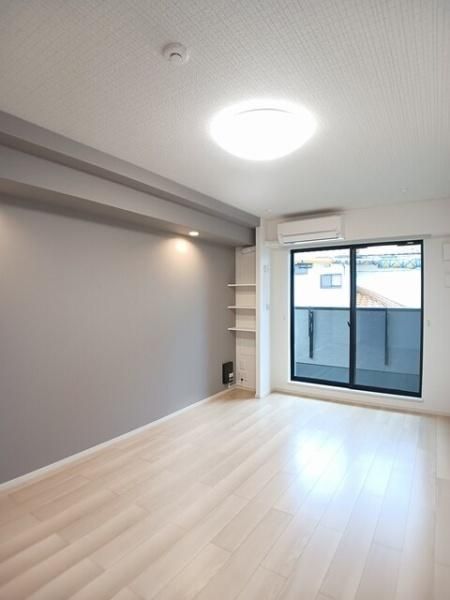 �y�����E���r���O�z�@