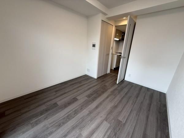 �y�����E���r���O�z�@