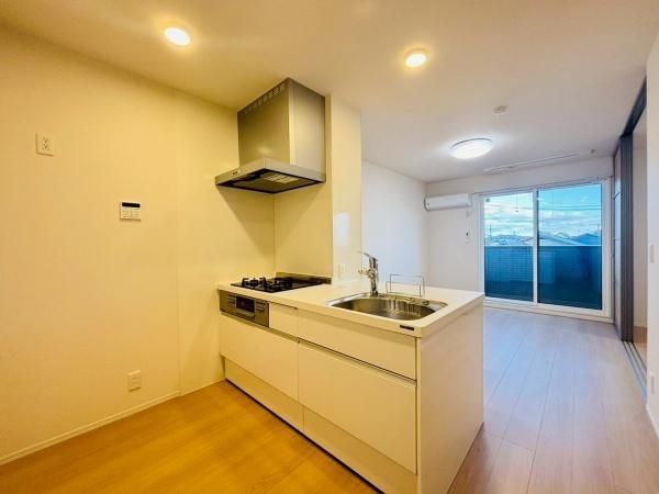 �y�L�b�`���z�@