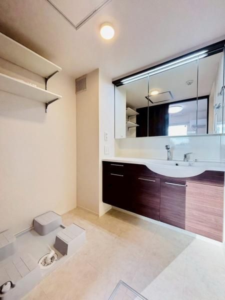 �y���ʏ��z�@