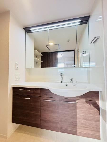 �y���ʏ��z�@