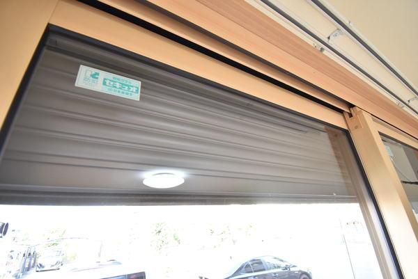 �y�Z�L�����e�B�z�@