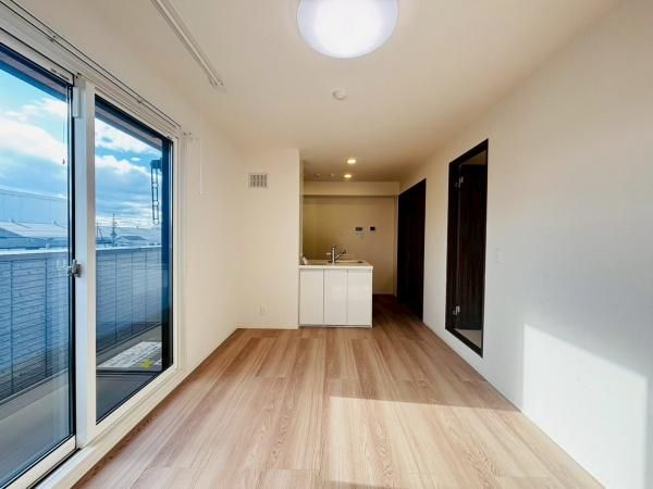 �y�����E���r���O�z�@