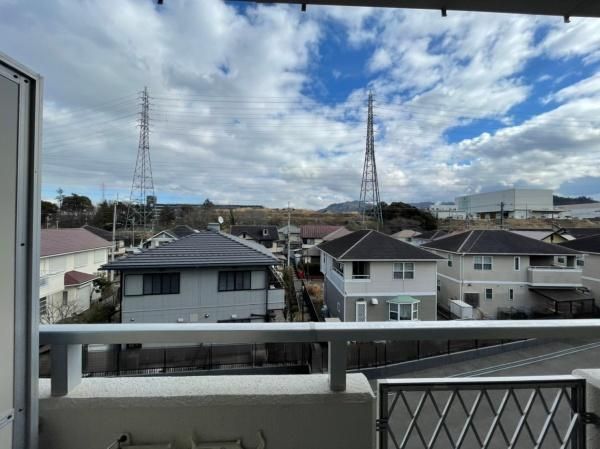 �y���]�z�@