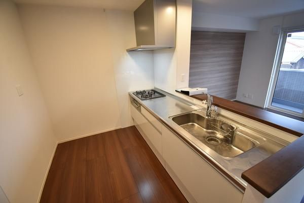 �y�L�b�`���z�@